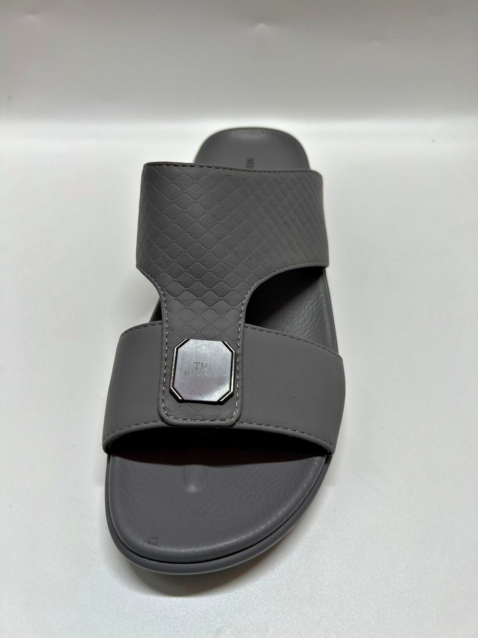 THE MILLIONNAIRE – Image 3